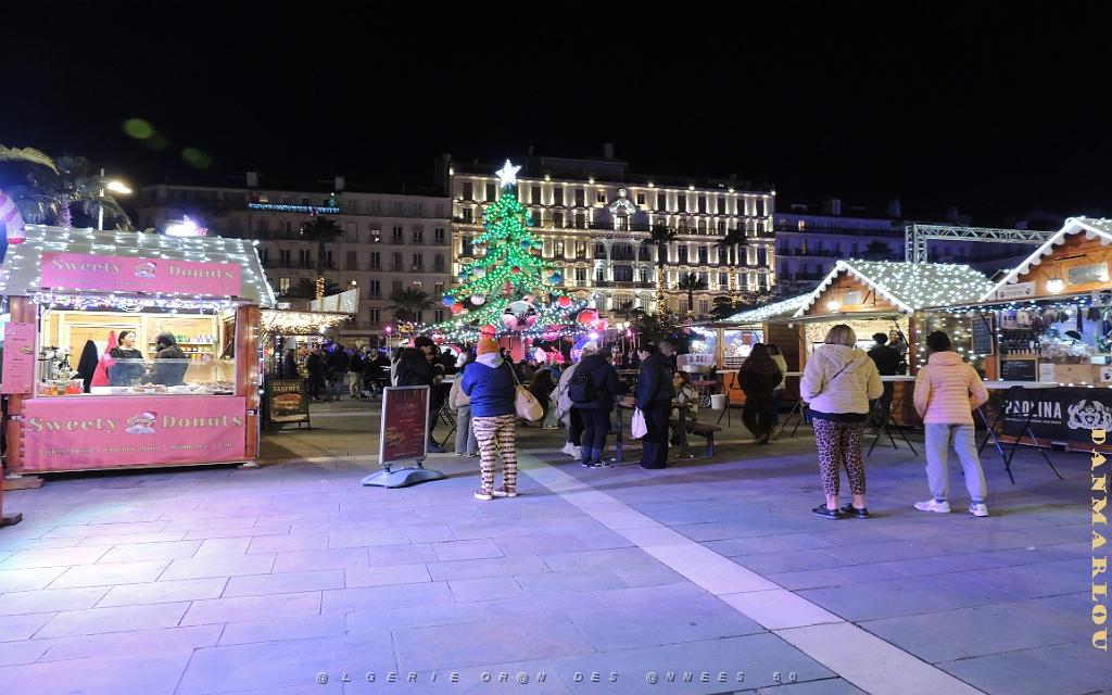 2025 11 28 TOULON EN SOIREE -  LE PORT ET ILLUMINATIONS VILLE (36).jpg